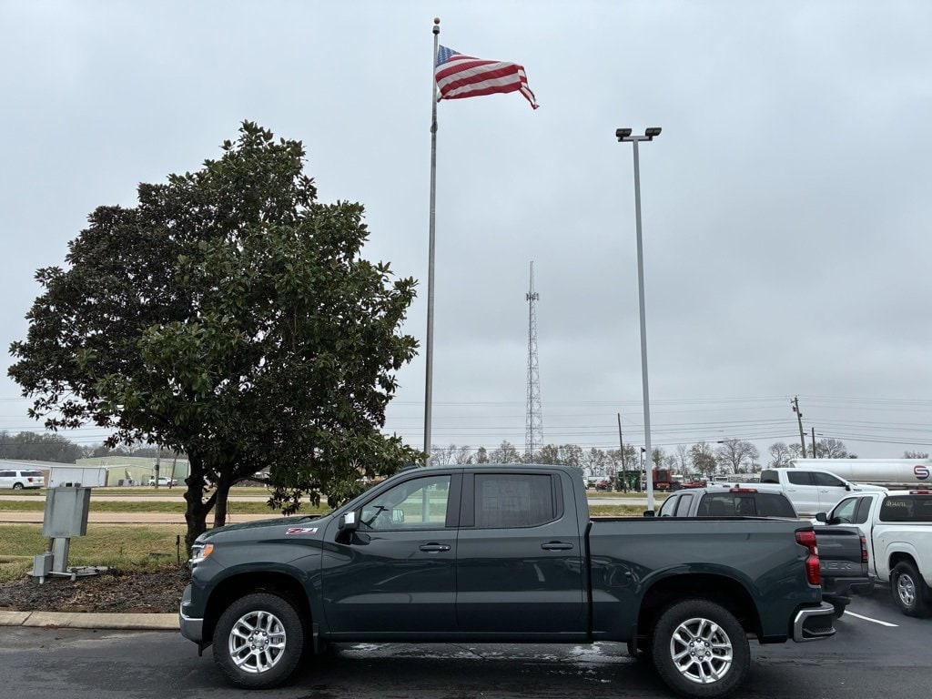 2026 Chevrolet Silverado 1500 LT's photo