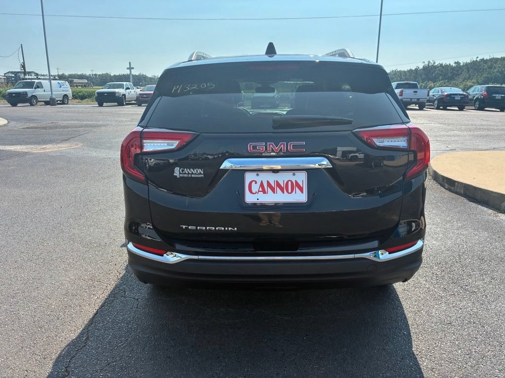 Used 2024 GMC Terrain SLT SUV