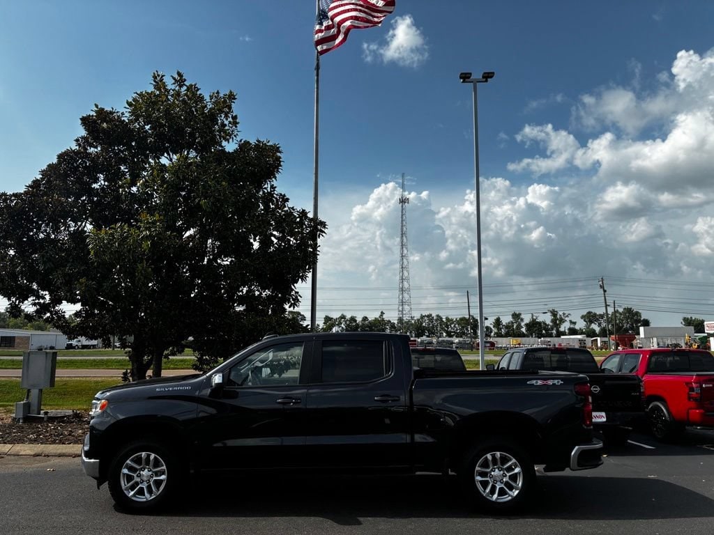 Used 2024 Chevrolet Silverado 1500 LT Truck