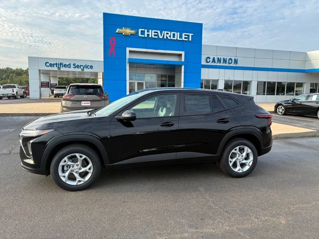 New 2026 Chevrolet Trax LS SUV