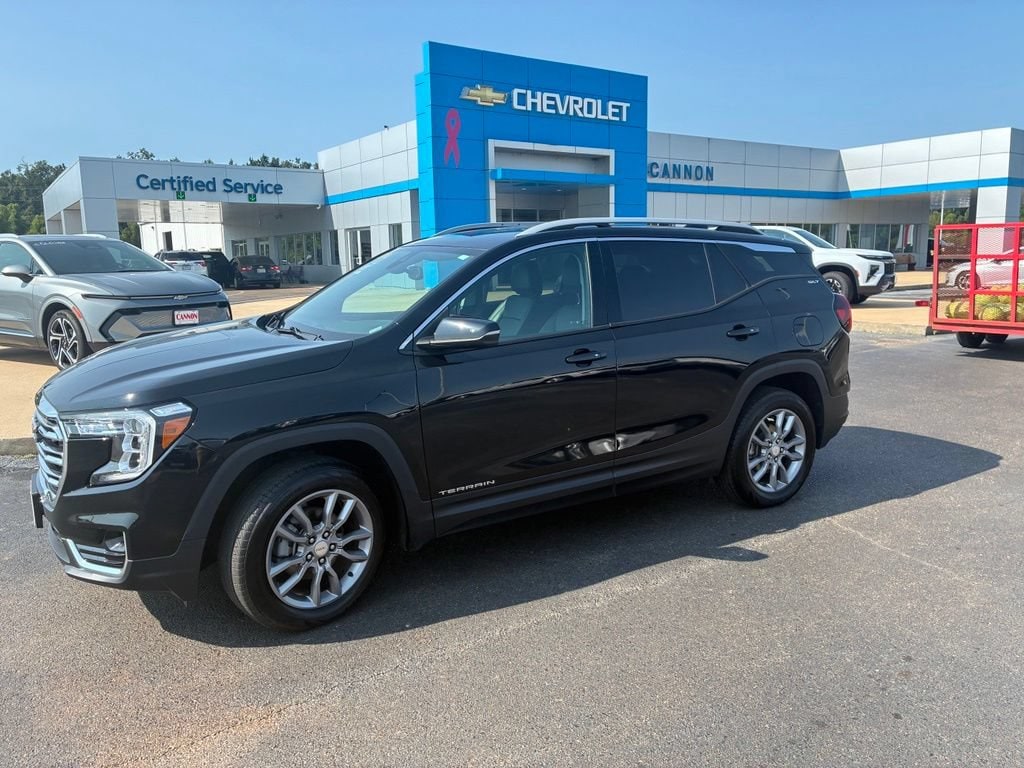 Used 2024 GMC Terrain SLT SUV