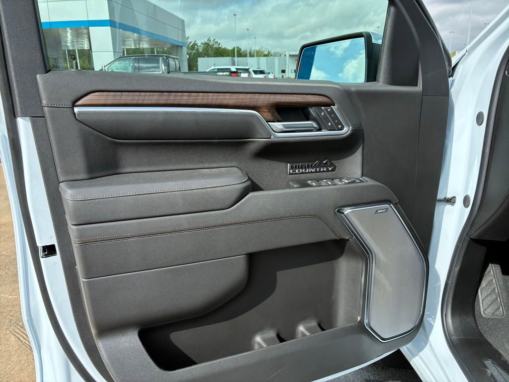 2026 Chevrolet Silverado 1500 High Country - Photo 14