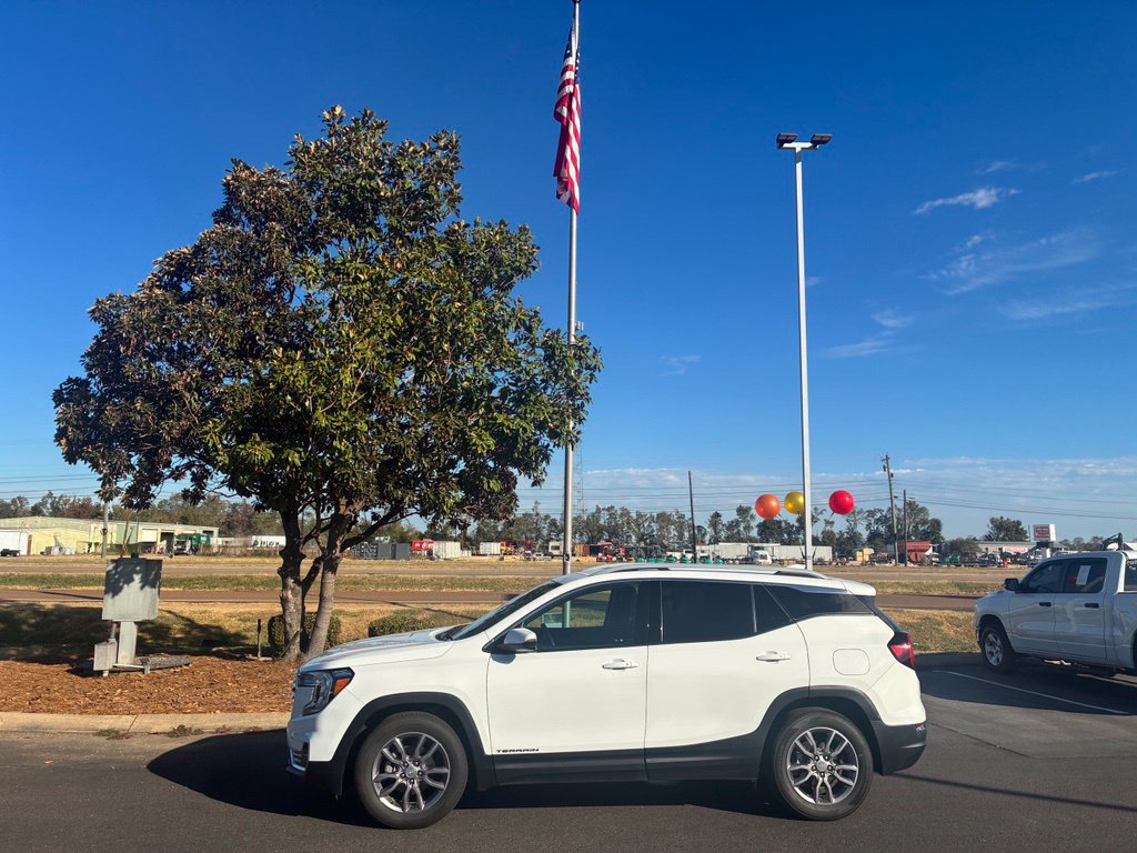 2023 GMC Terrain SLT