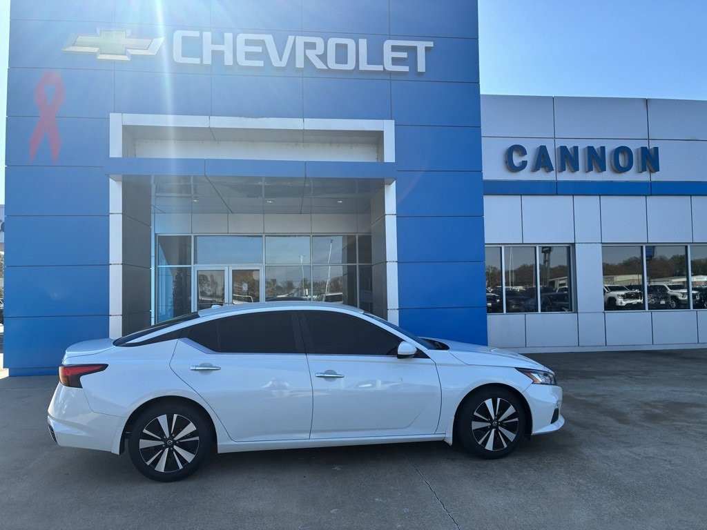 Used 2021 Nissan Altima 2.5 SV