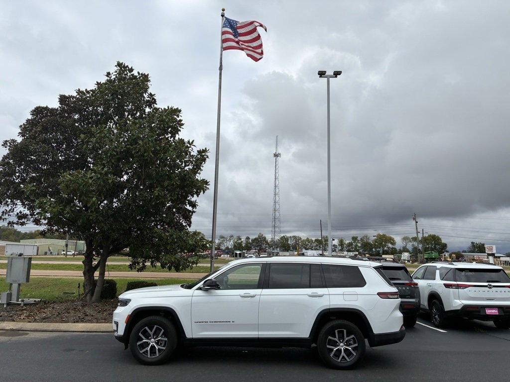 2023 Jeep Grand Cherokee L Limited's photo