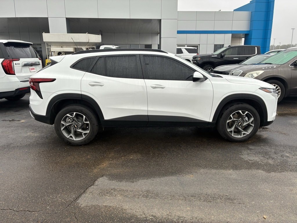 Used 2024 Chevrolet Trax LT SUV