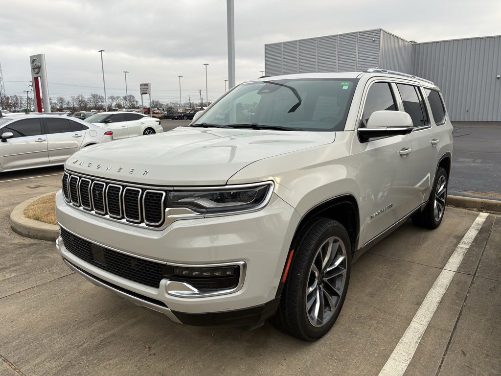 2022 Jeep Wagoneer Series III's photo