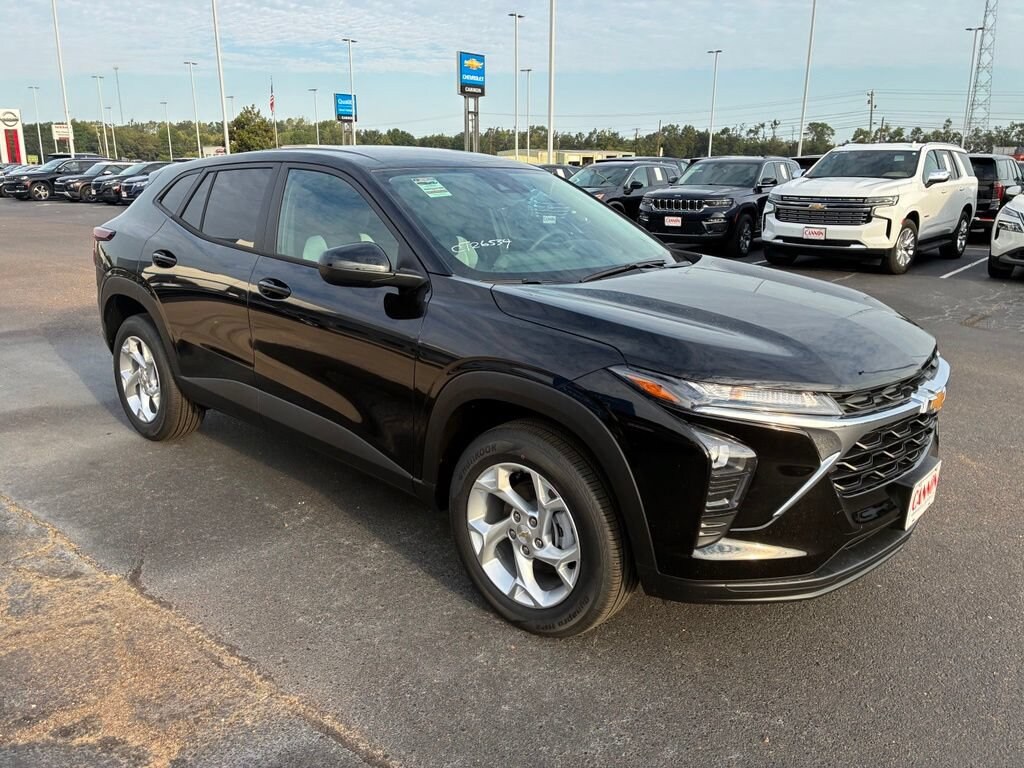 New 2026 Chevrolet Trax LS SUV