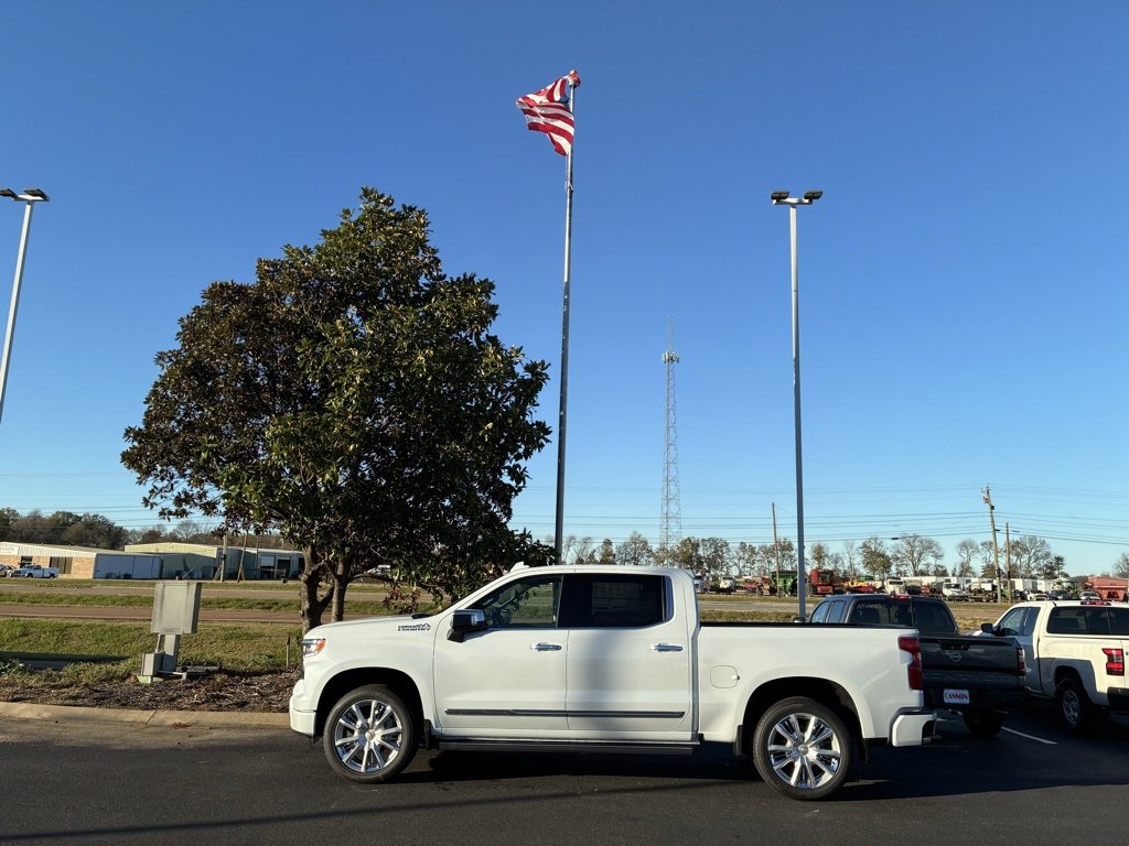 2026 Chevrolet Silverado 1500 High Country's photo