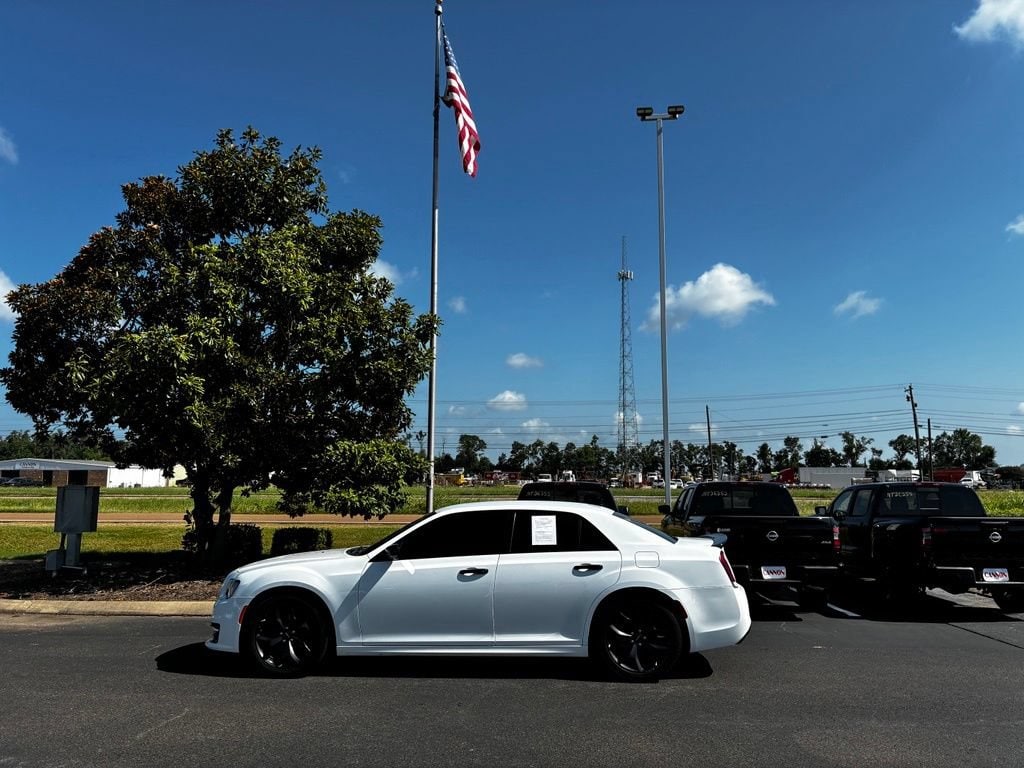 2021 Chrysler 300 S's photo