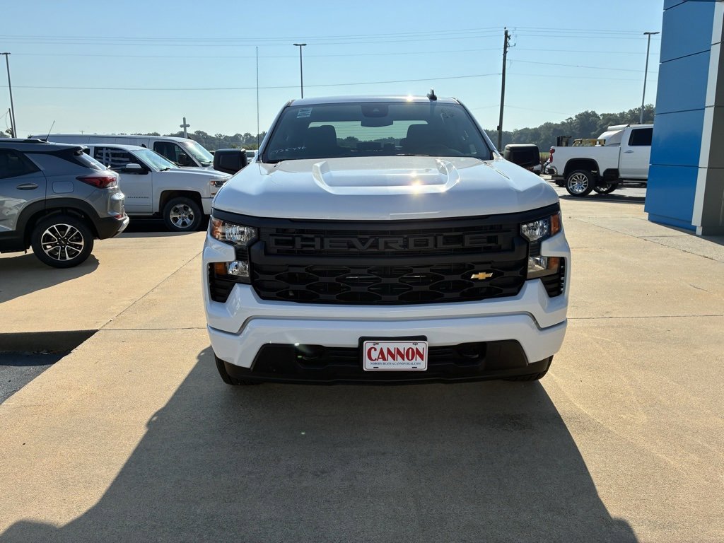 2025 Chevrolet Silverado 1500 Custom photo 3