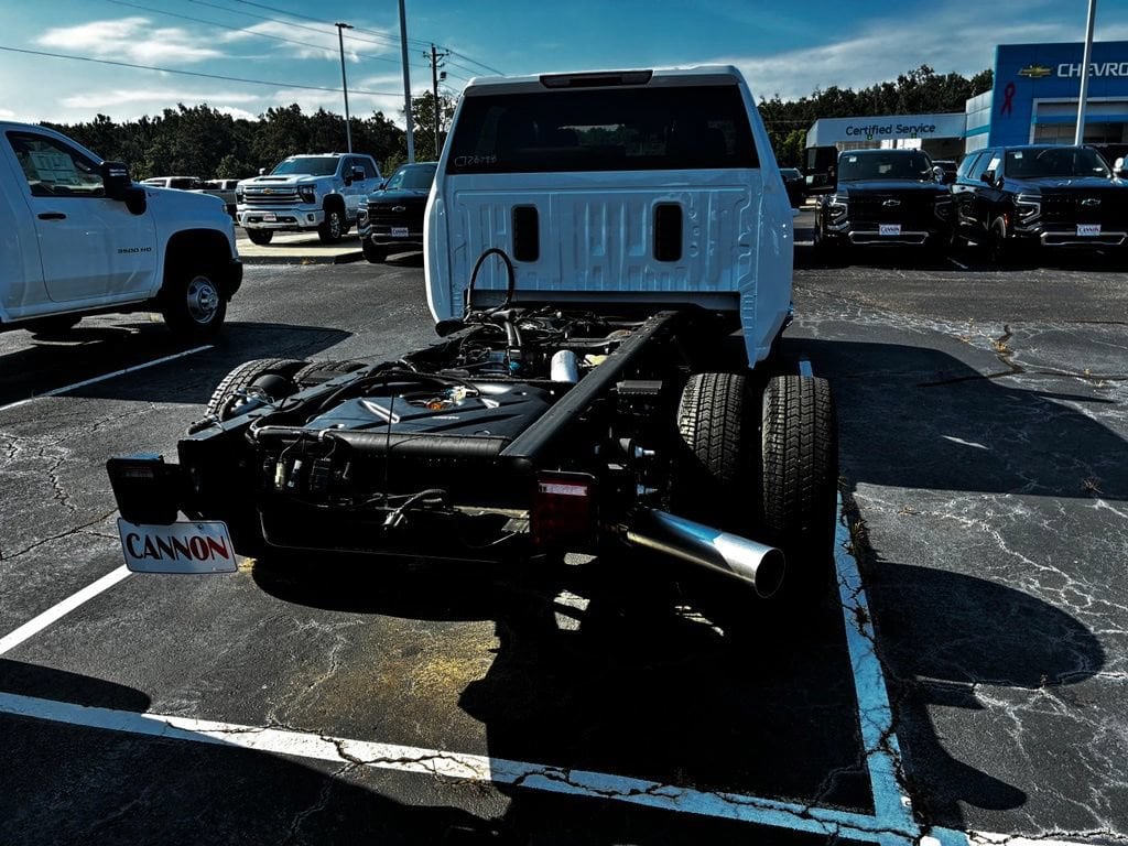 New 2026 Chevrolet Silverado 3500 HD Chassis Cab LT Truck