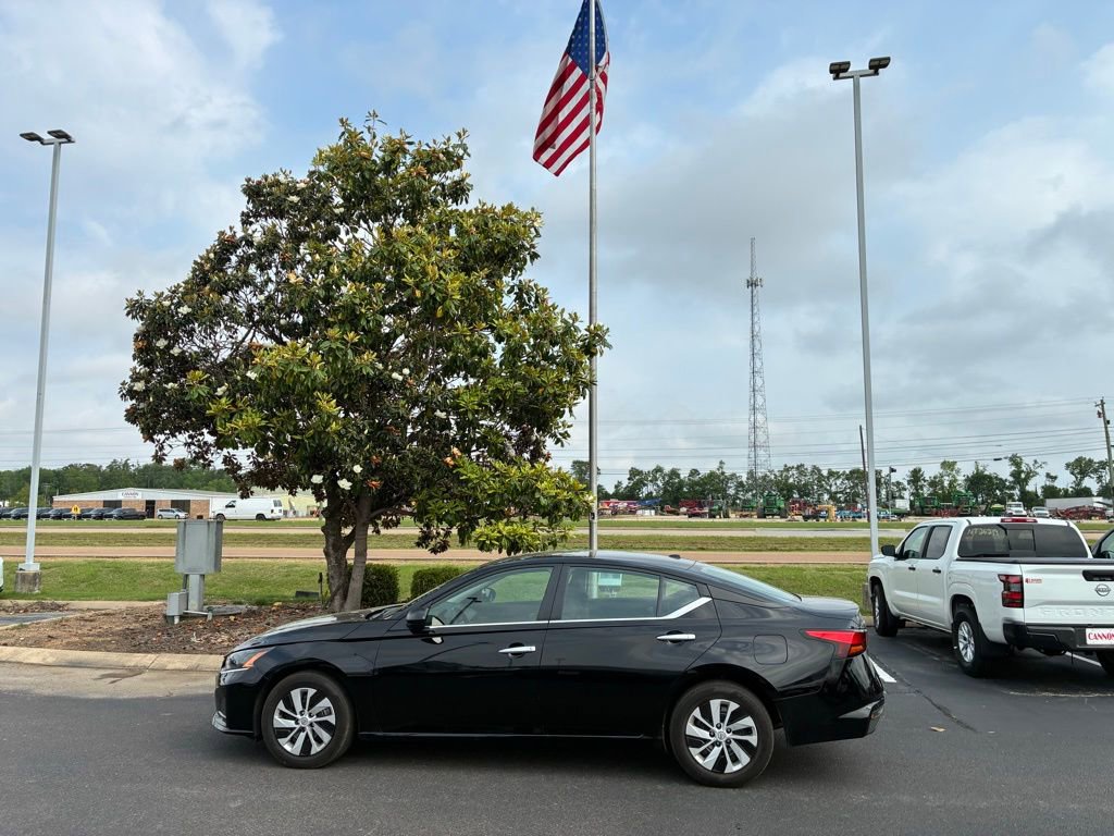 2025 Nissan Altima