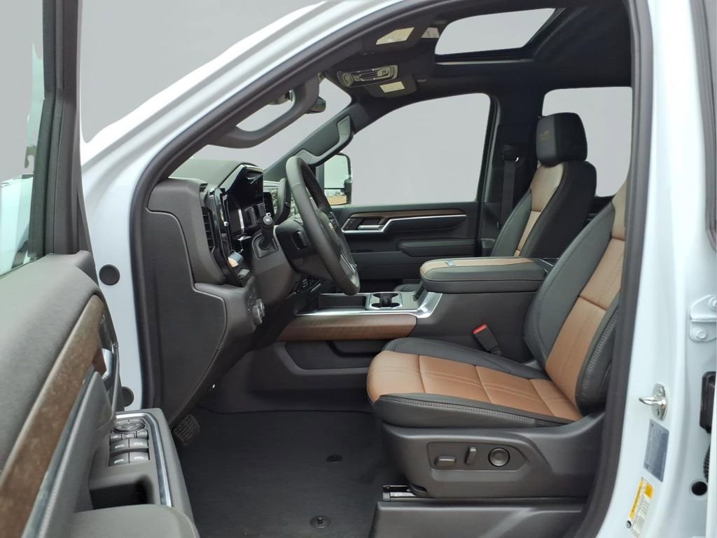 2026 Chevrolet Silverado 2500 HD High Country - Photo 13