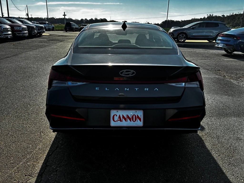 Used 2024 Hyundai Elantra SEL