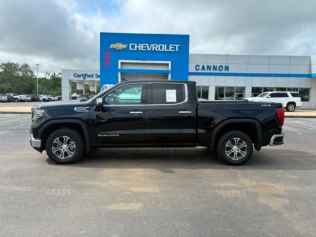 2025 GMC Sierra 4WD Crew Cab Short Box SLT's photo