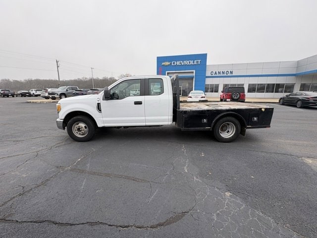 Used 2017 Ford F-350 Super Duty Chassis Cab XLT with VIN 1FD8X3G69HEF51192 for sale in Greenwood, MS