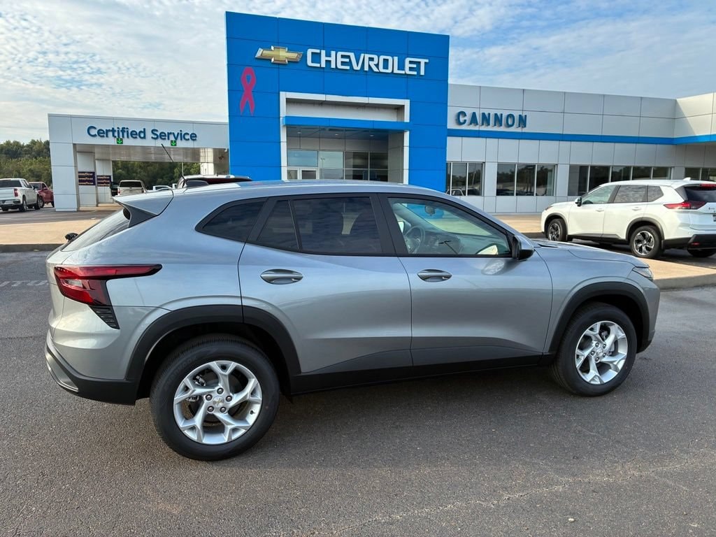 New 2026 Chevrolet Trax LS SUV