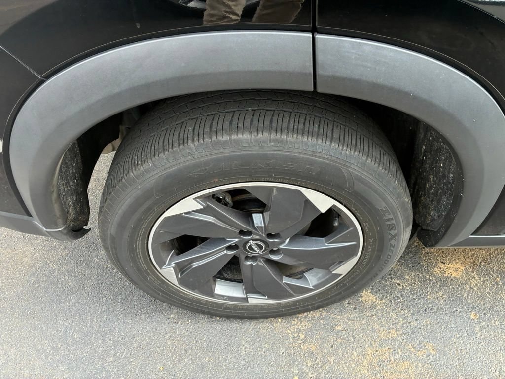 Used 2024 Nissan Rogue SV