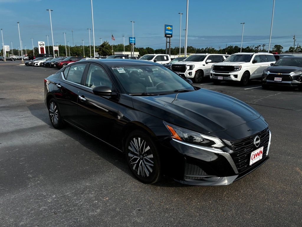 Used 2025 Nissan Altima SV