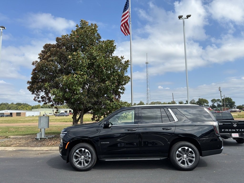 2025 Chevrolet Tahoe LT's photo