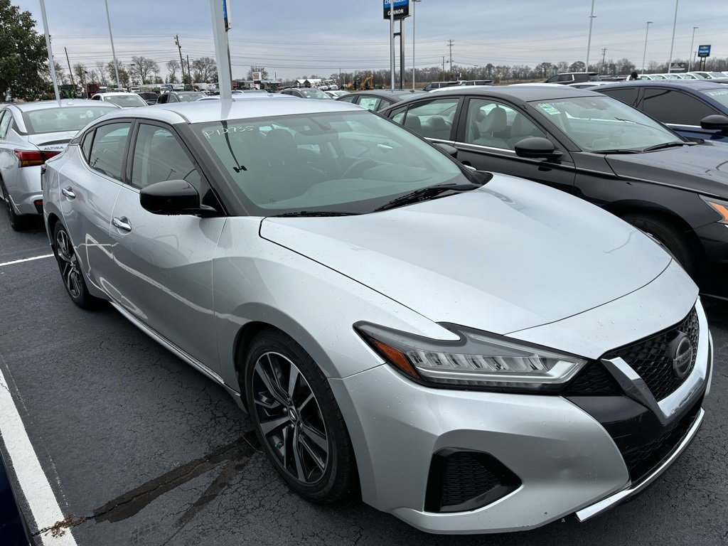 2019 Nissan Maxima S's photo