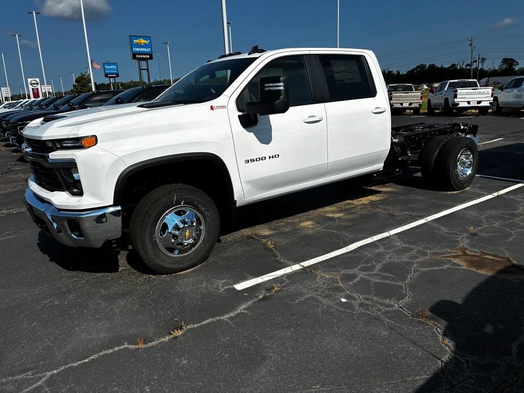 New 2026 Chevrolet Silverado 3500 HD Chassis Cab LT Truck