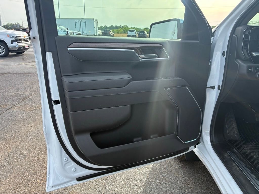 2026 Chevrolet Silverado 1500 LT - Photo 10
