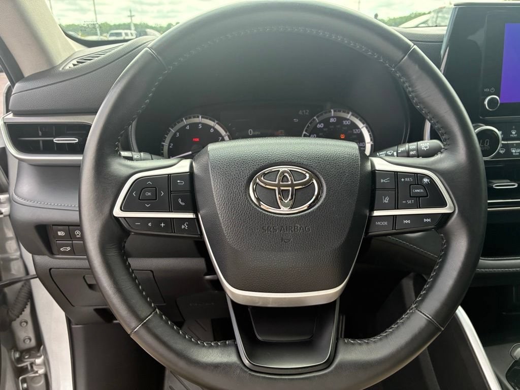 2023 Toyota Highlander L - Photo 9