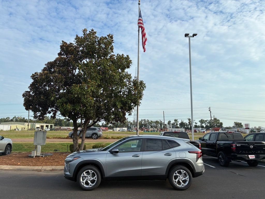 New 2026 Chevrolet Trax LS SUV