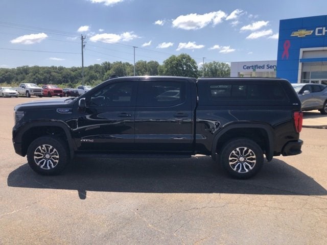 Used 2022 GMC Sierra 1500 AT4 with VIN 1GTPUEEL0NZ550014 for sale in Greenwood, MS