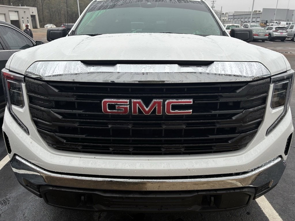 2023 GMC Sierra 1500 Pro's photo