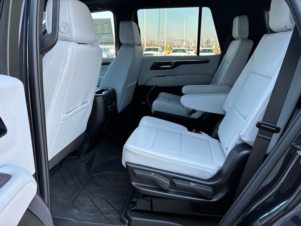 2026 Chevrolet Tahoe Premier - Photo 12