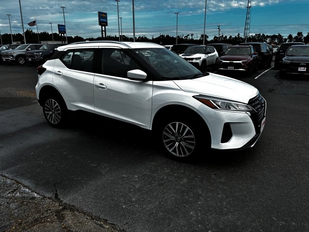 Used 2021 Nissan Kicks SV