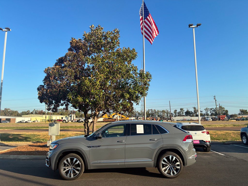 2023 Volkswagen Atlas Cross Sport SEL Premium R-Line