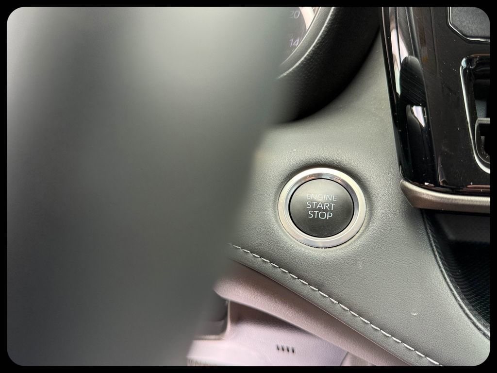 2024 Toyota Highlander LE - Photo 25
