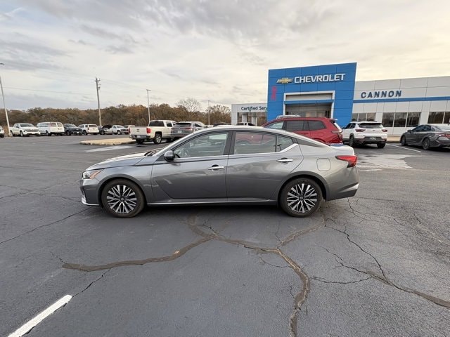 Used 2023 Nissan Altima SV with VIN 1N4BL4DV1PN309654 for sale in Greenwood, MS