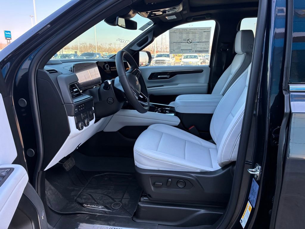2026 Chevrolet Tahoe Premier - Photo 8