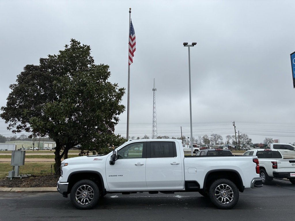 2026 Chevrolet Silverado 2500HD LTZ's photo