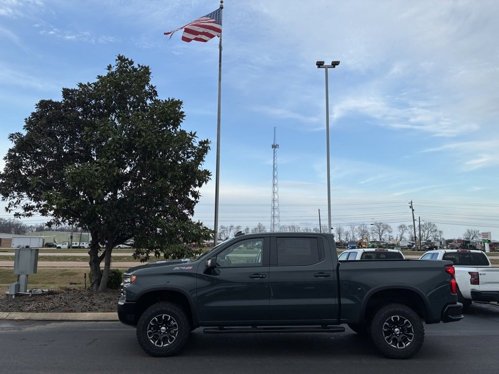 2026 Chevrolet Silverado 1500 ZR2's photo
