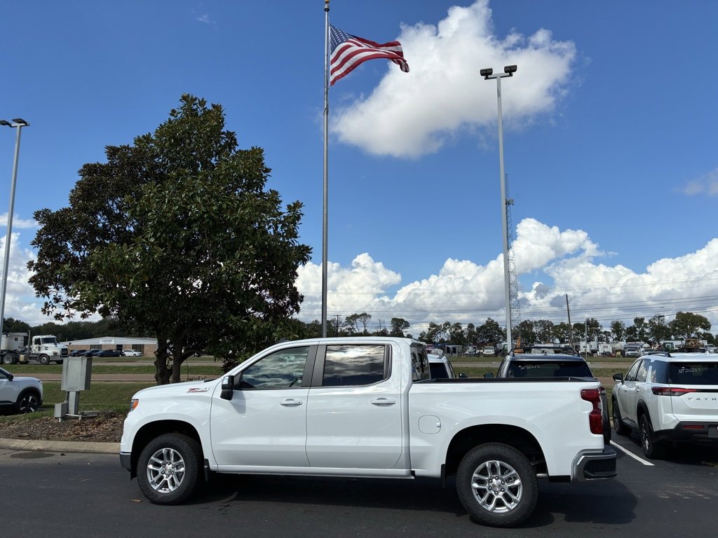 2026 Chevrolet Silverado 1500 LT's photo