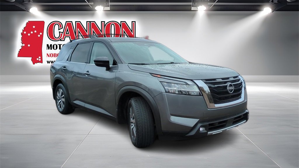 2022 Nissan Pathfinder SL photo 3