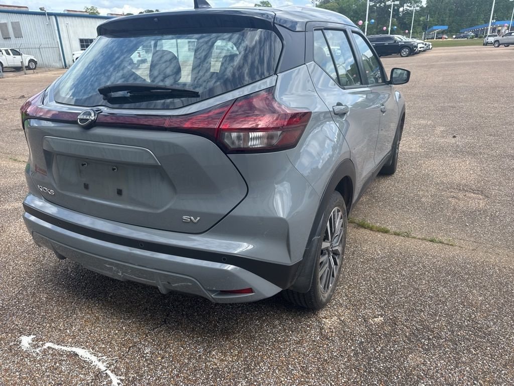 Used 2024 Nissan Kicks SV SUV