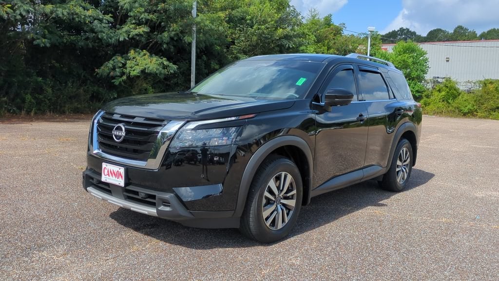 Used 2025 Nissan Pathfinder SL SUV