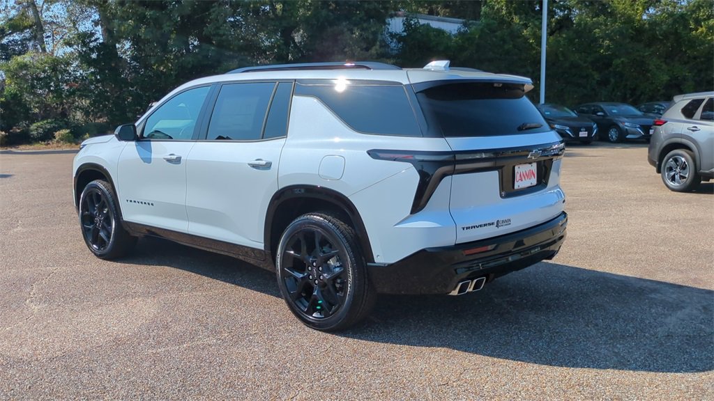 2026 Chevrolet Traverse RS photo 2