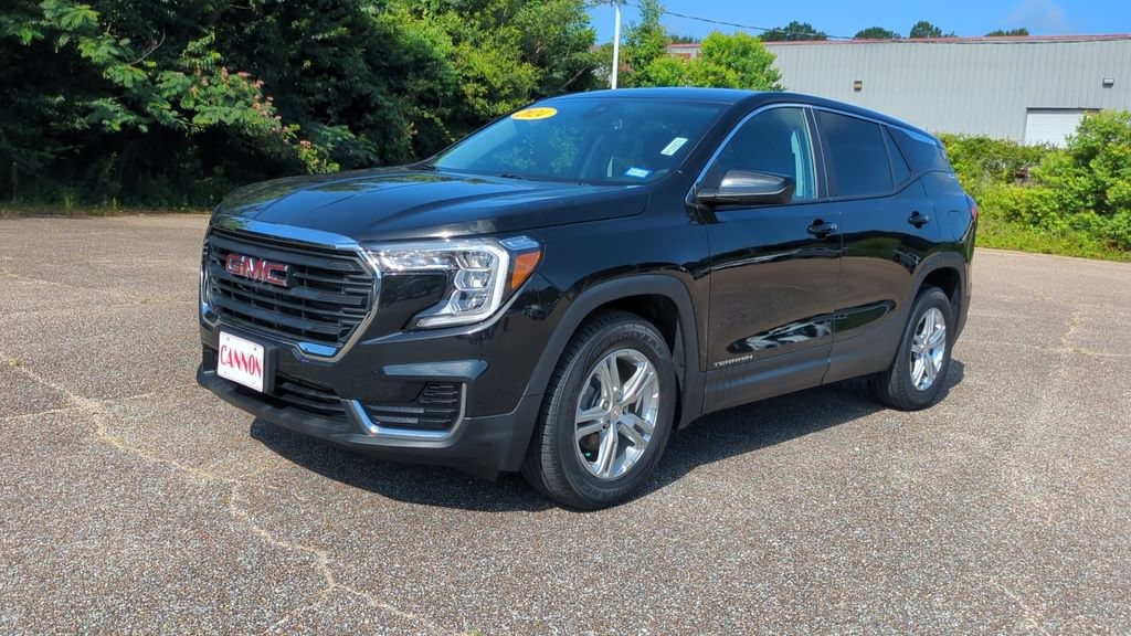Used 2024 GMC Terrain SLE SUV