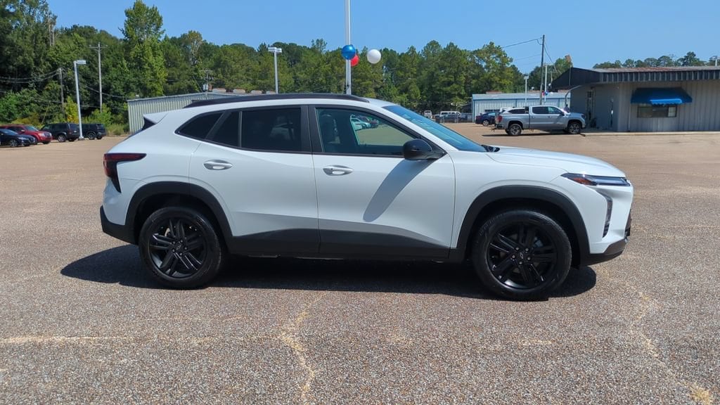 2026 Chevrolet Trax Activ - Photo 4