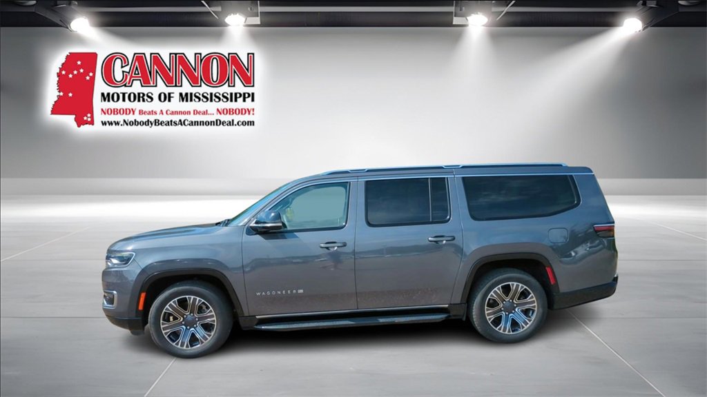 2023 Jeep Wagoneer L Series II photo 2