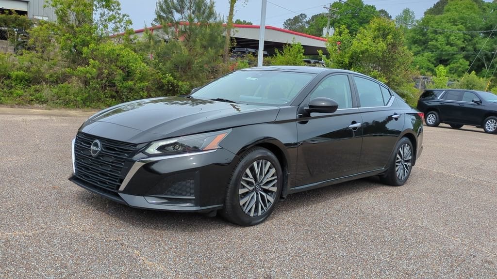 2023 Nissan Altima SV