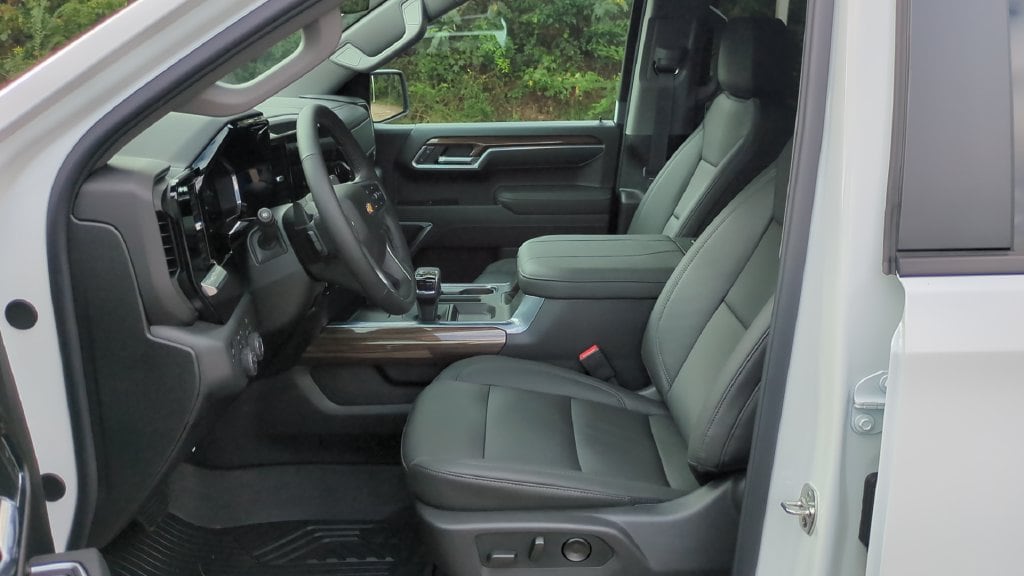 2026 Chevrolet Silverado 1500 LT - Photo 11